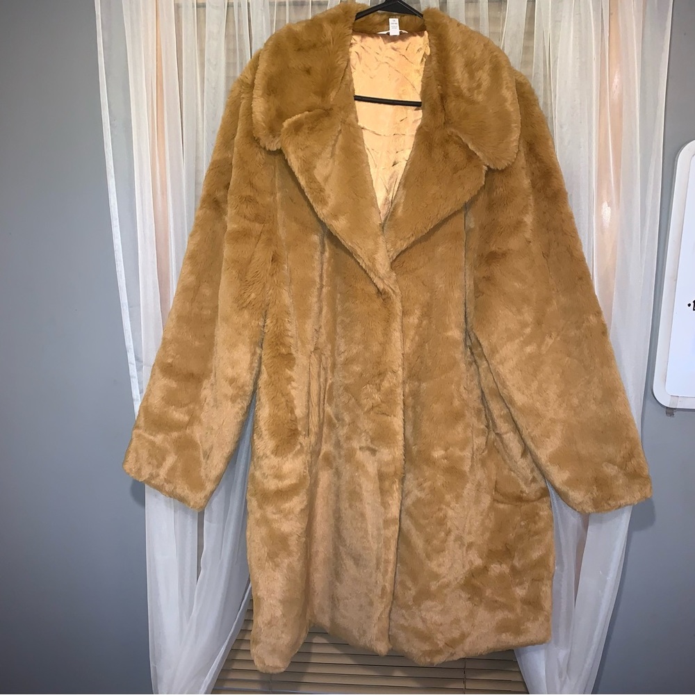 Time And Tru Women's and Plus Plush Faux Fur Jacket size 1X 16/18